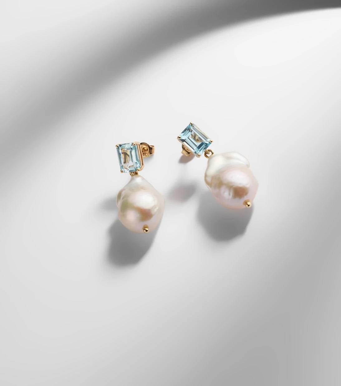 Mateo - 14kt gold earrings with pearls and topaz