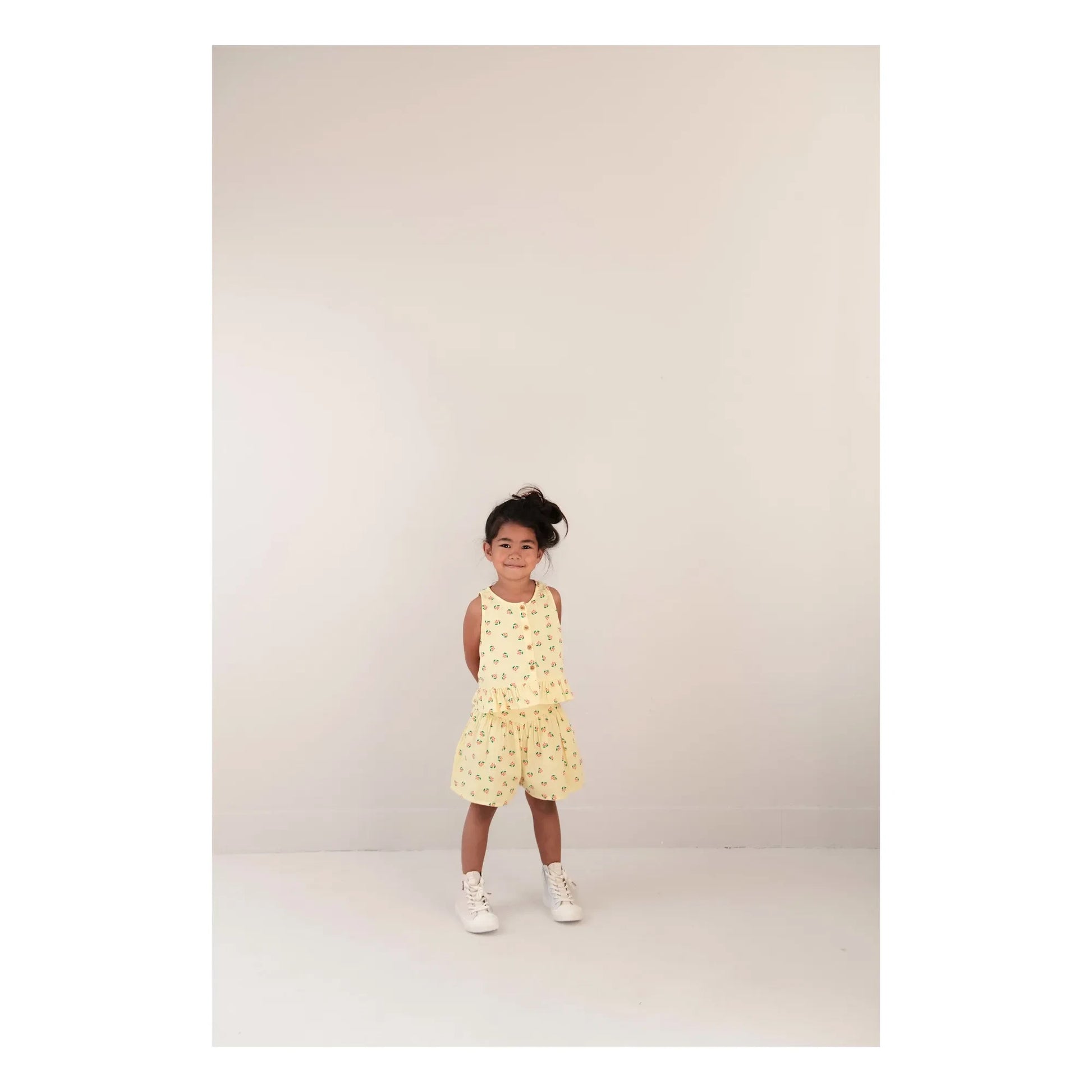 Jenest - Organic Cotton Flowered Summer Shorts | Pale yellow