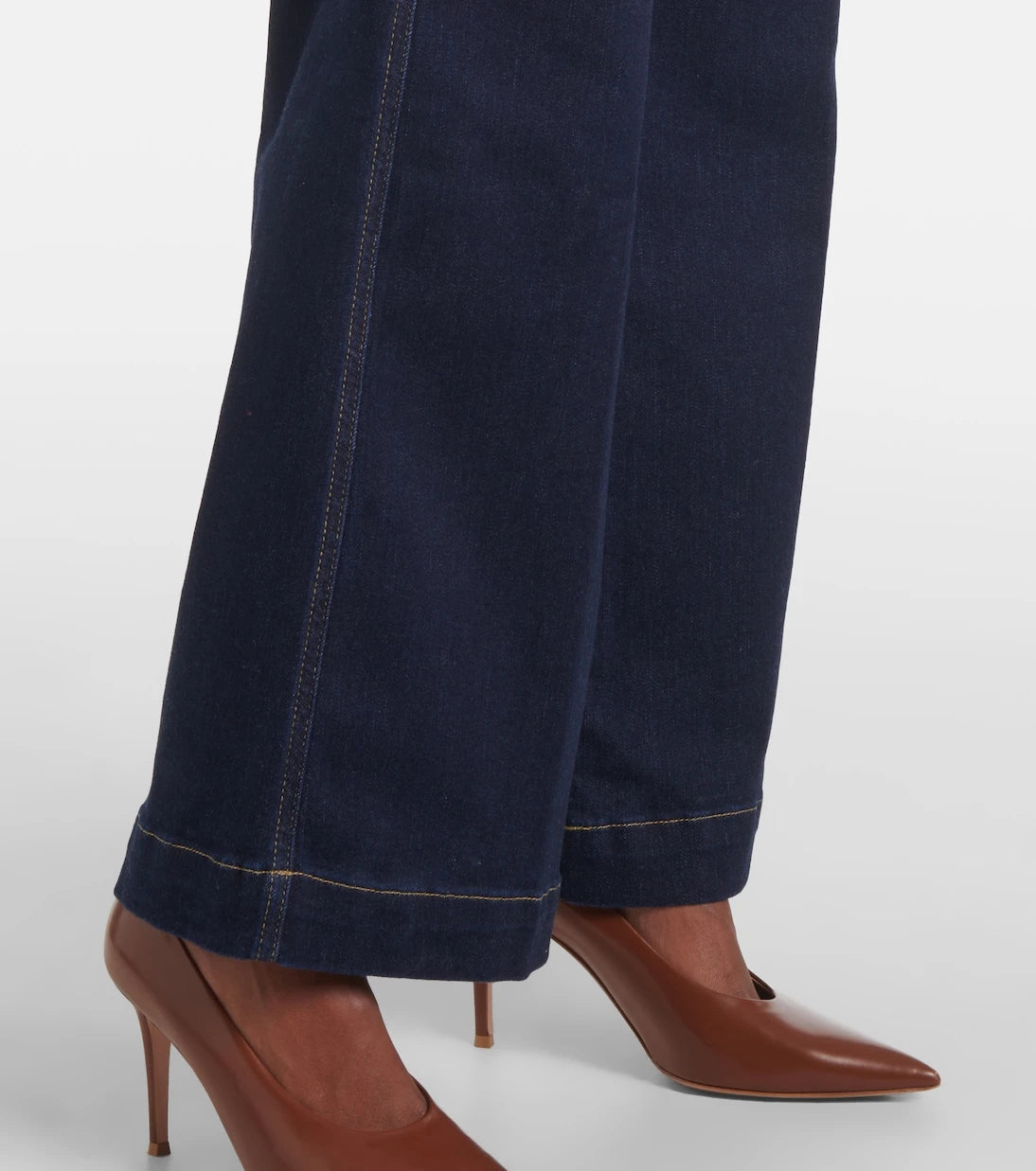 Frame - جينز Seamed Wide بخصر مرتفع