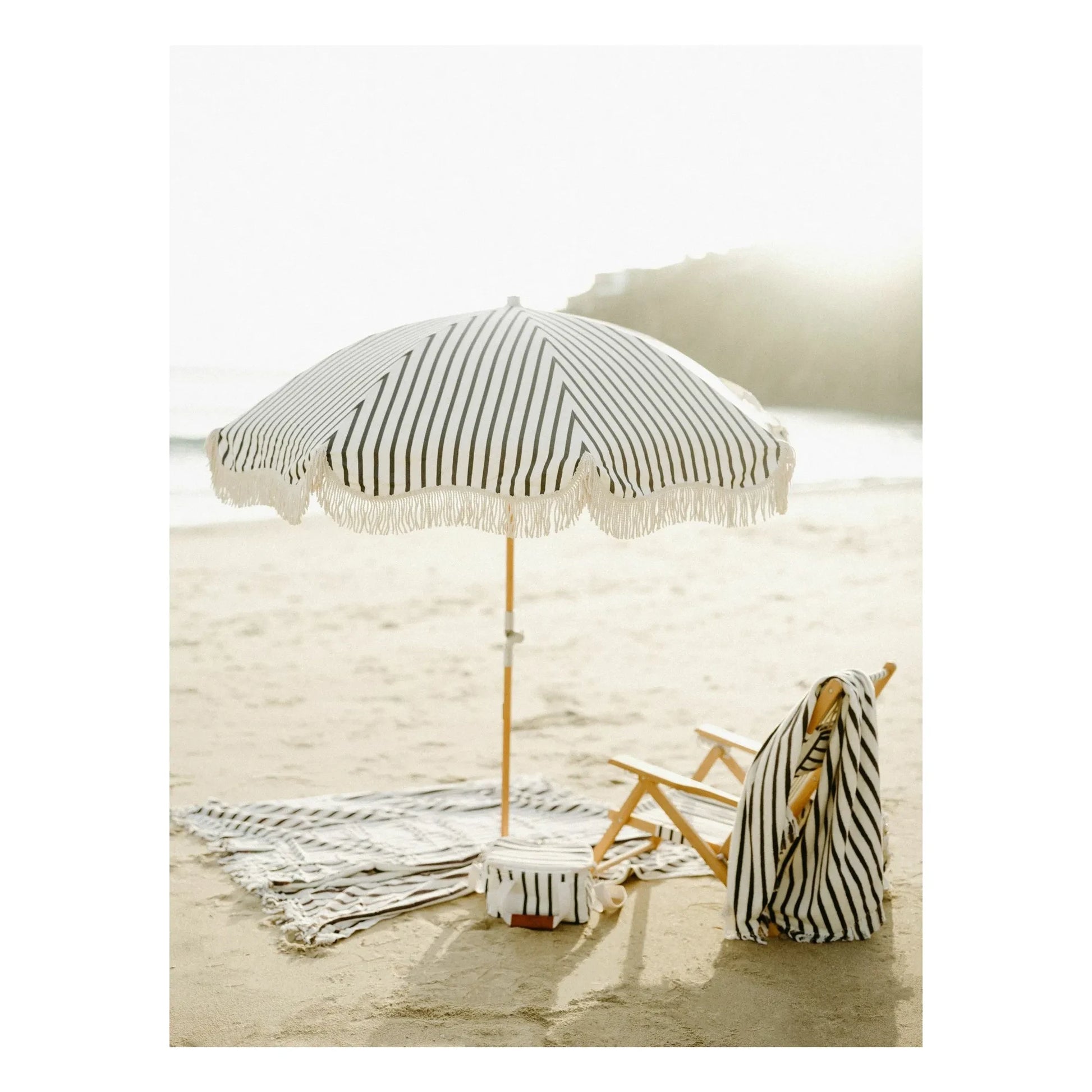 Business & Pleasure Co. - Premium fringed parasol | Black