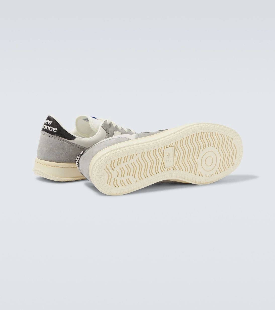 New Balance - حذاء سنيكرز CT500 مزين بالجلد السويدي