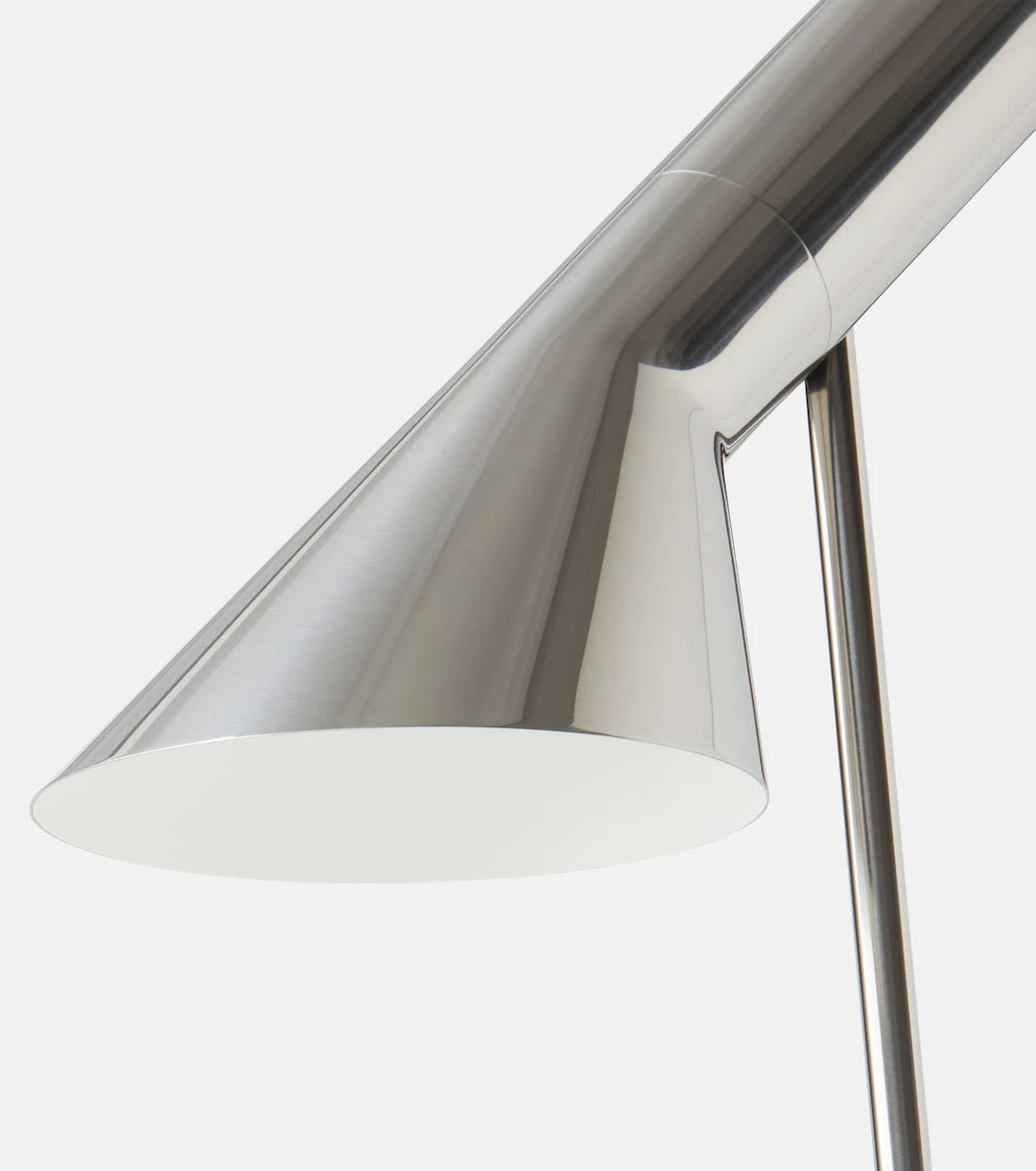 Louis Poulsen - AJ Mini table lamp by Arne Jacobsen (EU plug)