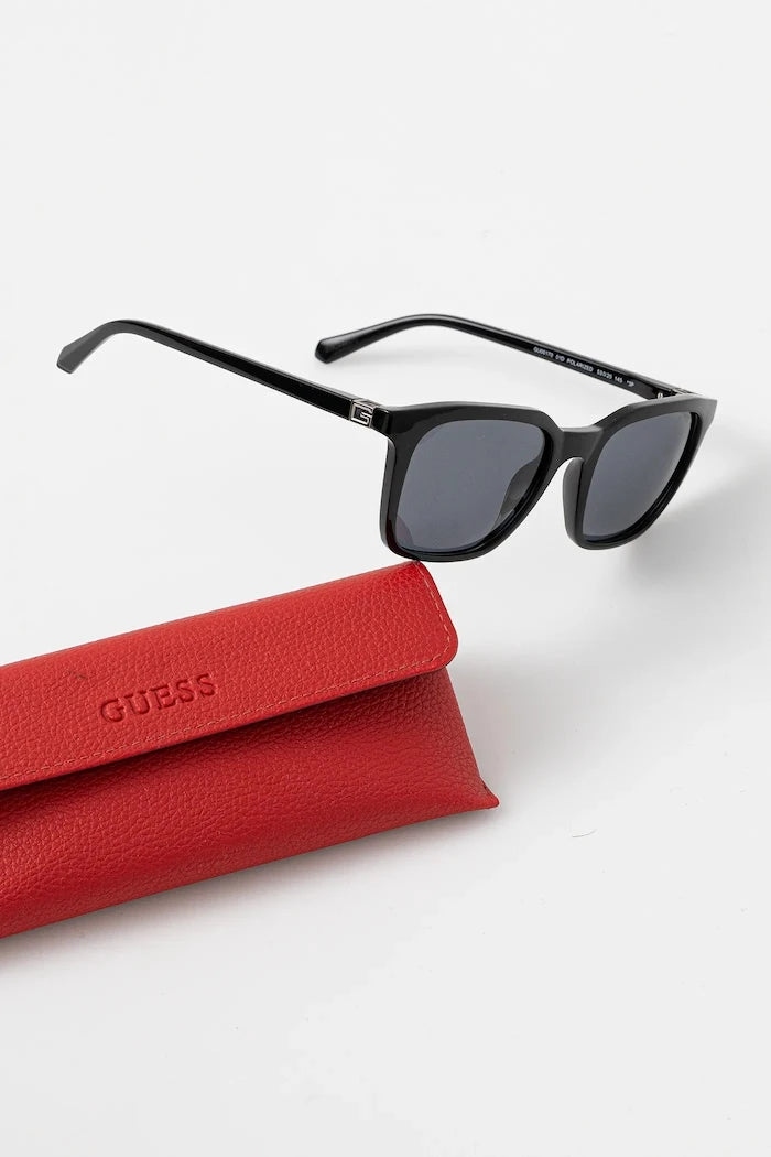Слънчеви очила Guess