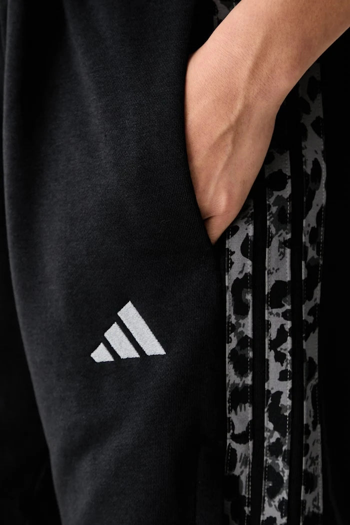 adidas kadın pamuklu eşofman şortu Leopard Pack