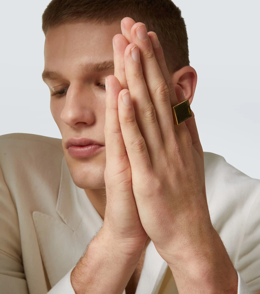 Dries Van Noten - خاتم بالخاتم