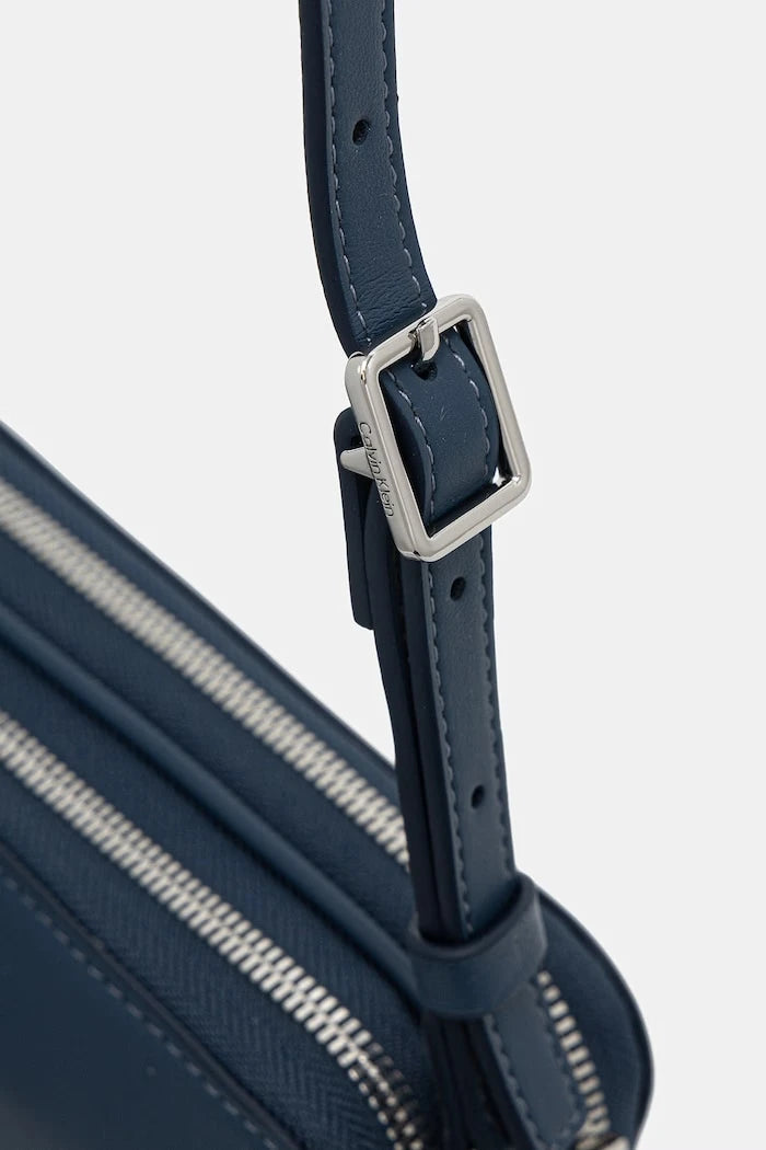 Calvin Klein kadın suni deri çapraz çanta