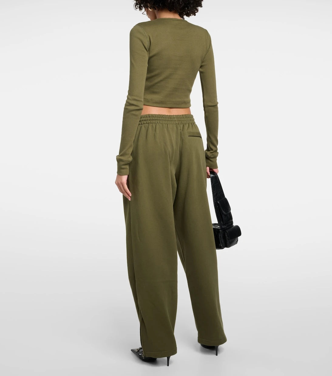 Wardrobe.NYC - بنطال رياضي من قطن جيرسي بالتعاون مع هيلي بيبر