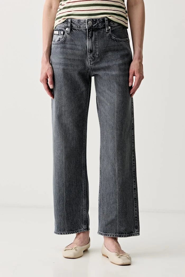 Calvin Klein Jeans дънки прави дамски