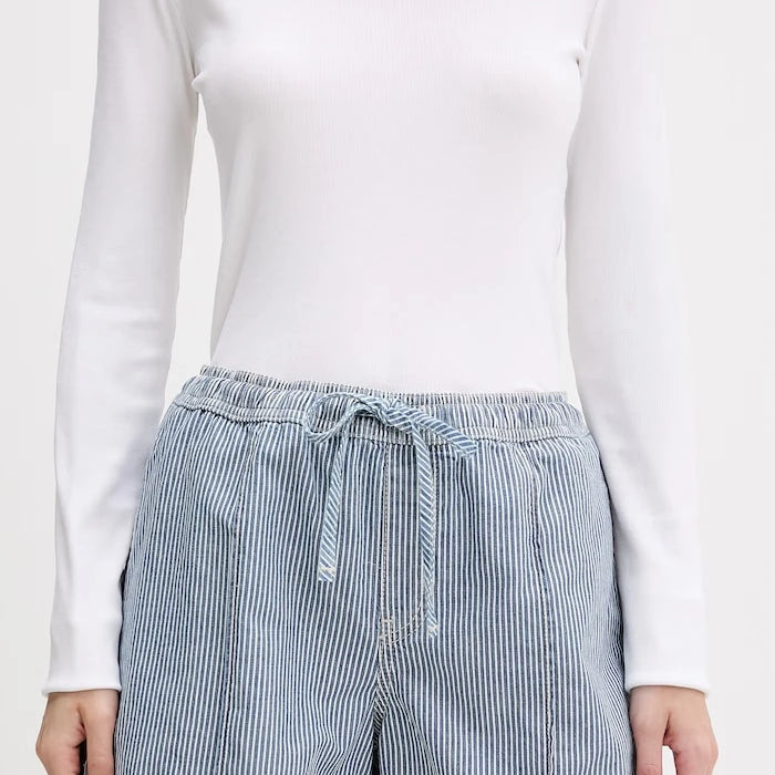 Guess Jeans Kadın Pamuklu Şort