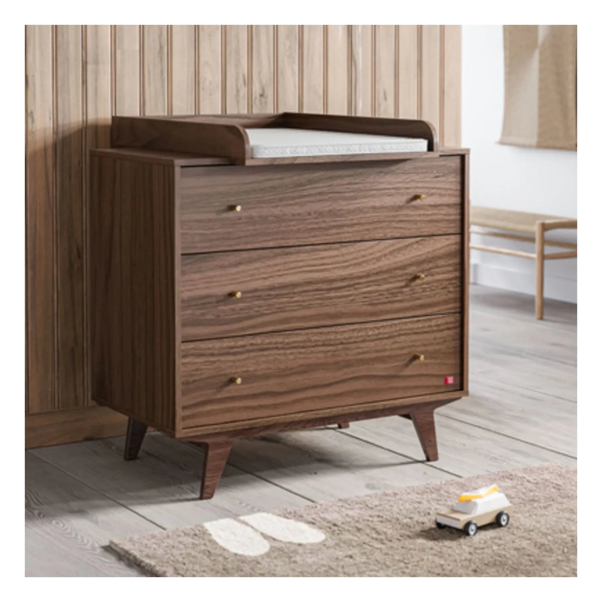 VOX - Mid II changing table | Walnut