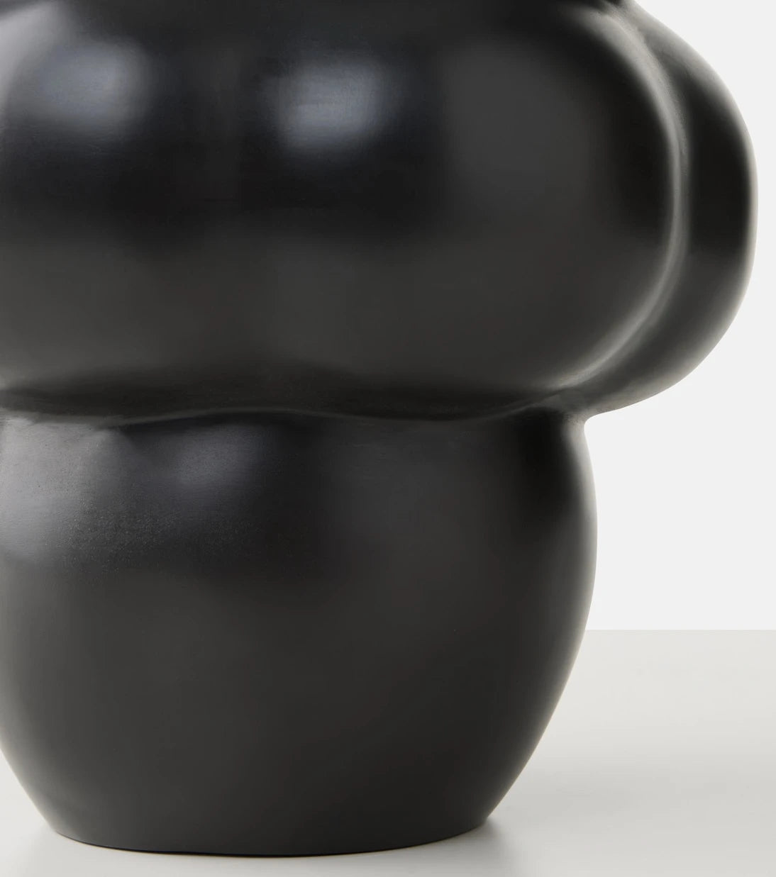 Louise Roe - Balloon Object 001 steel vase