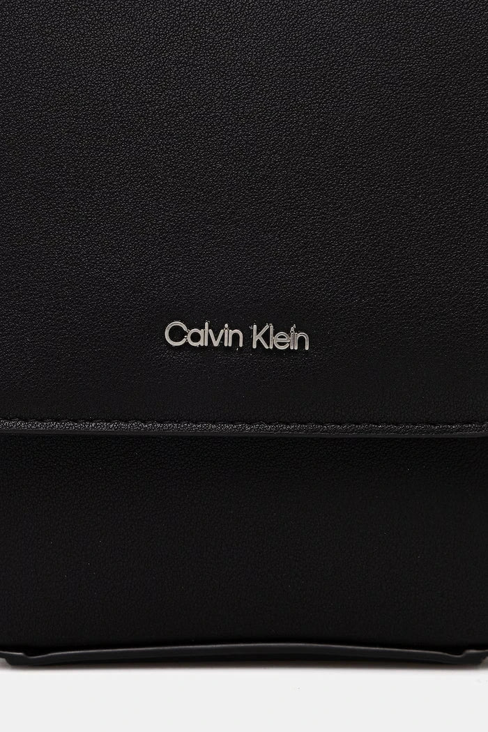 Calvin Klein Erkek suni deri omuz çantası