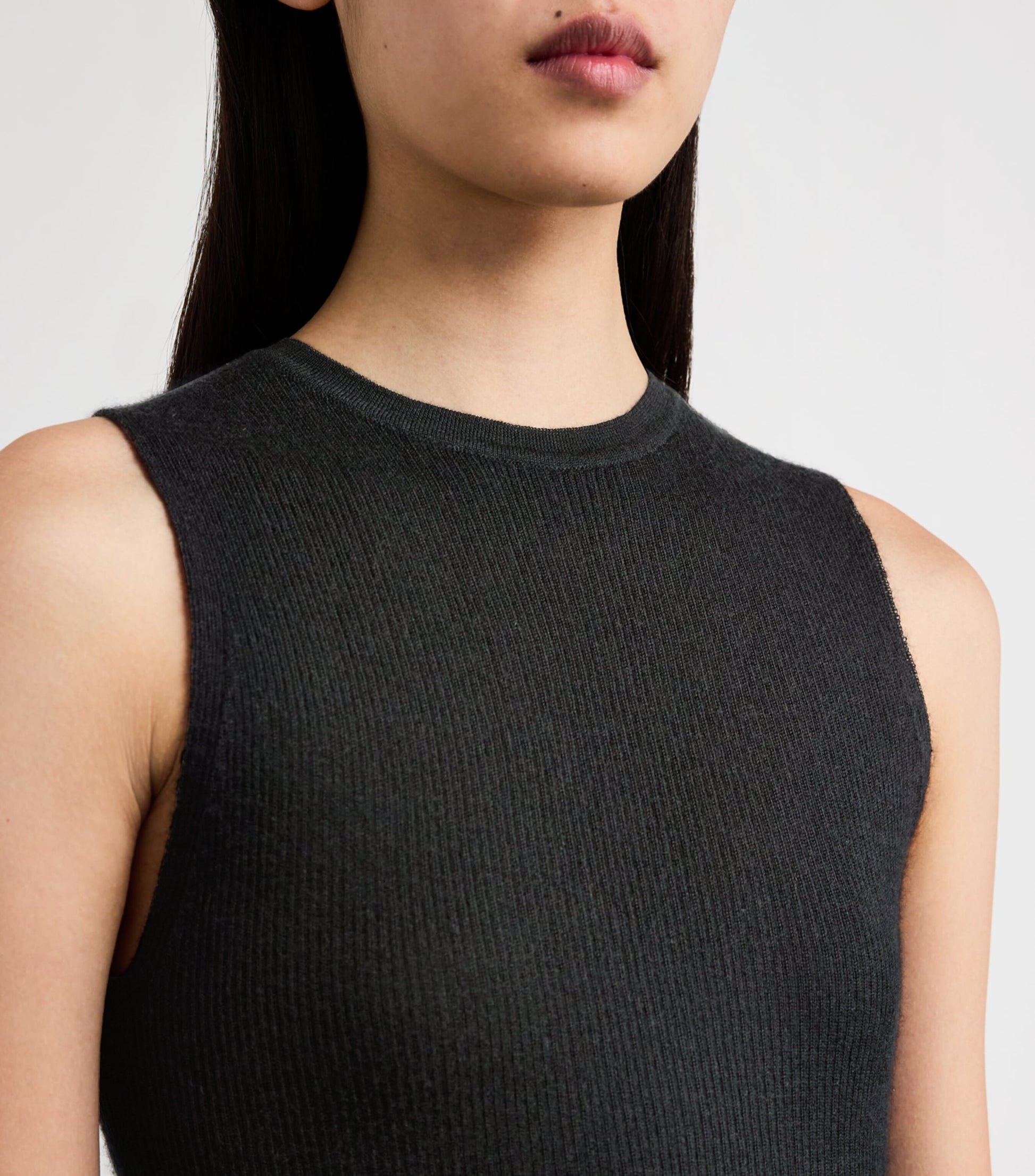 Johnstons Of Elgin Black Superfine Cashmere Tank Top