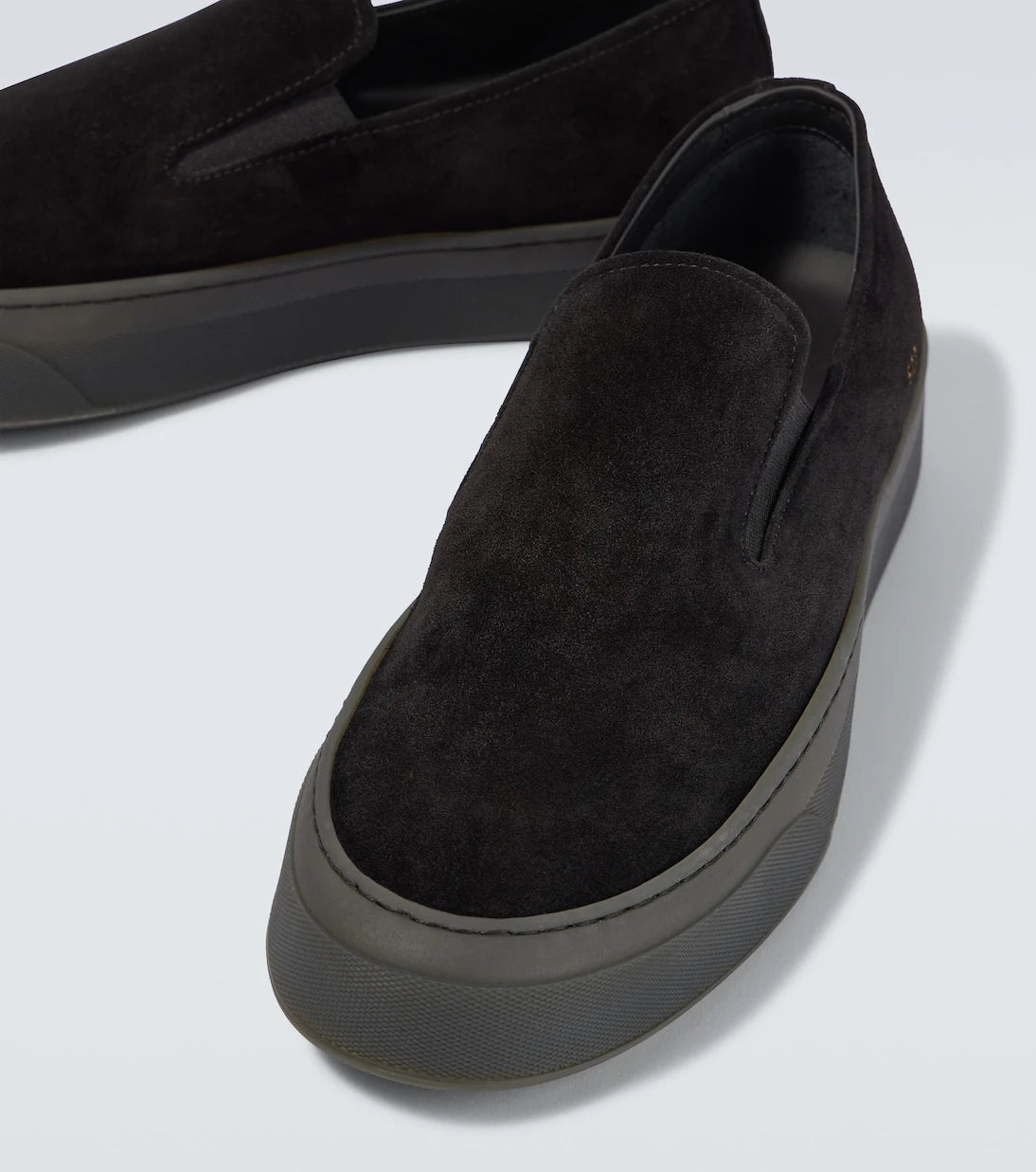 Common Projects - أحذية سنيكرز سهلة الارتداء من الجلد المدبوغ