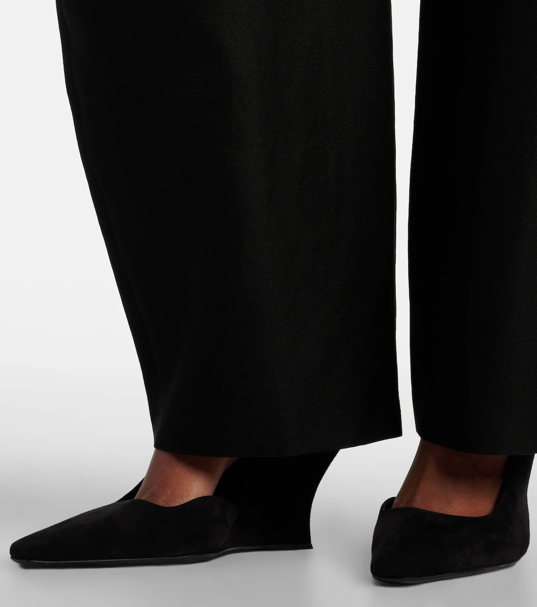 Alaïa - Suede wedge slingback pumps