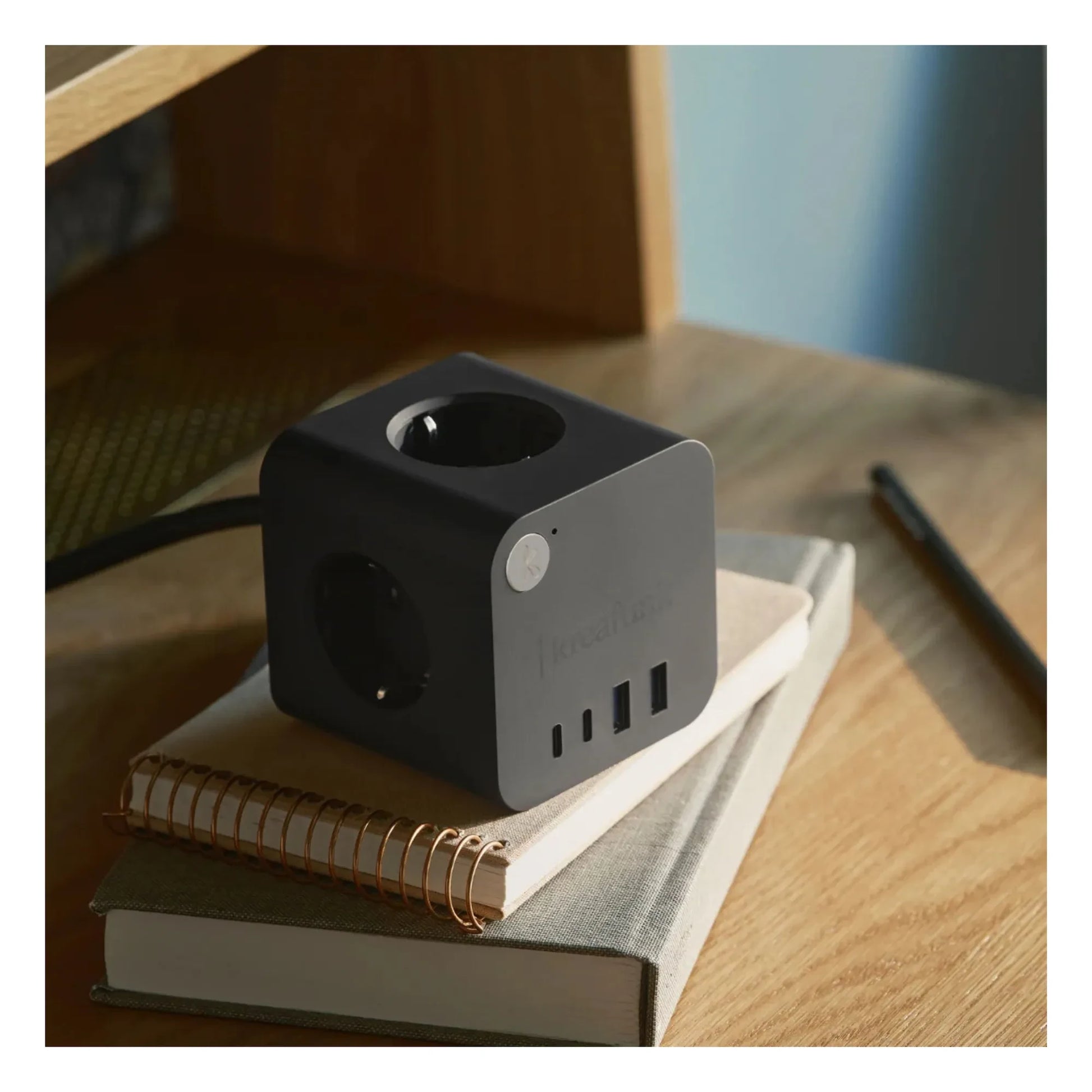Kreafunk - Ampie power strip | Black