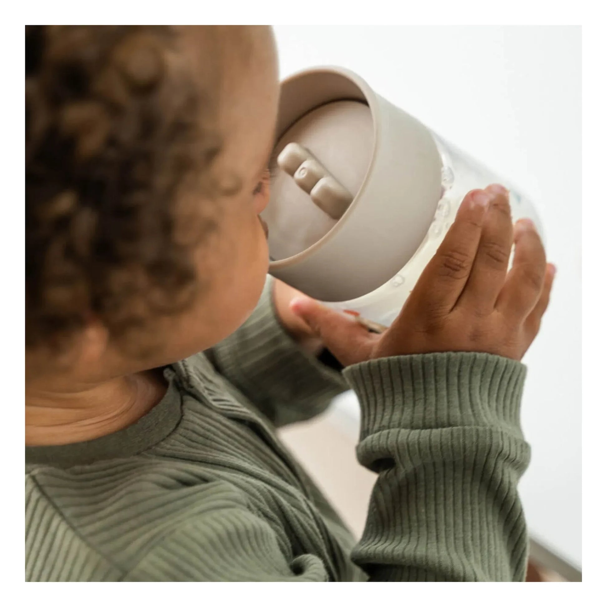 Done by deer - Celebration 360° learning mug in tritan | Sand
