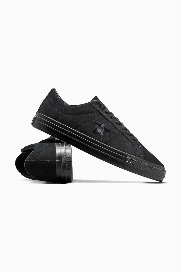 Велурени кецове Converse One Star Pro