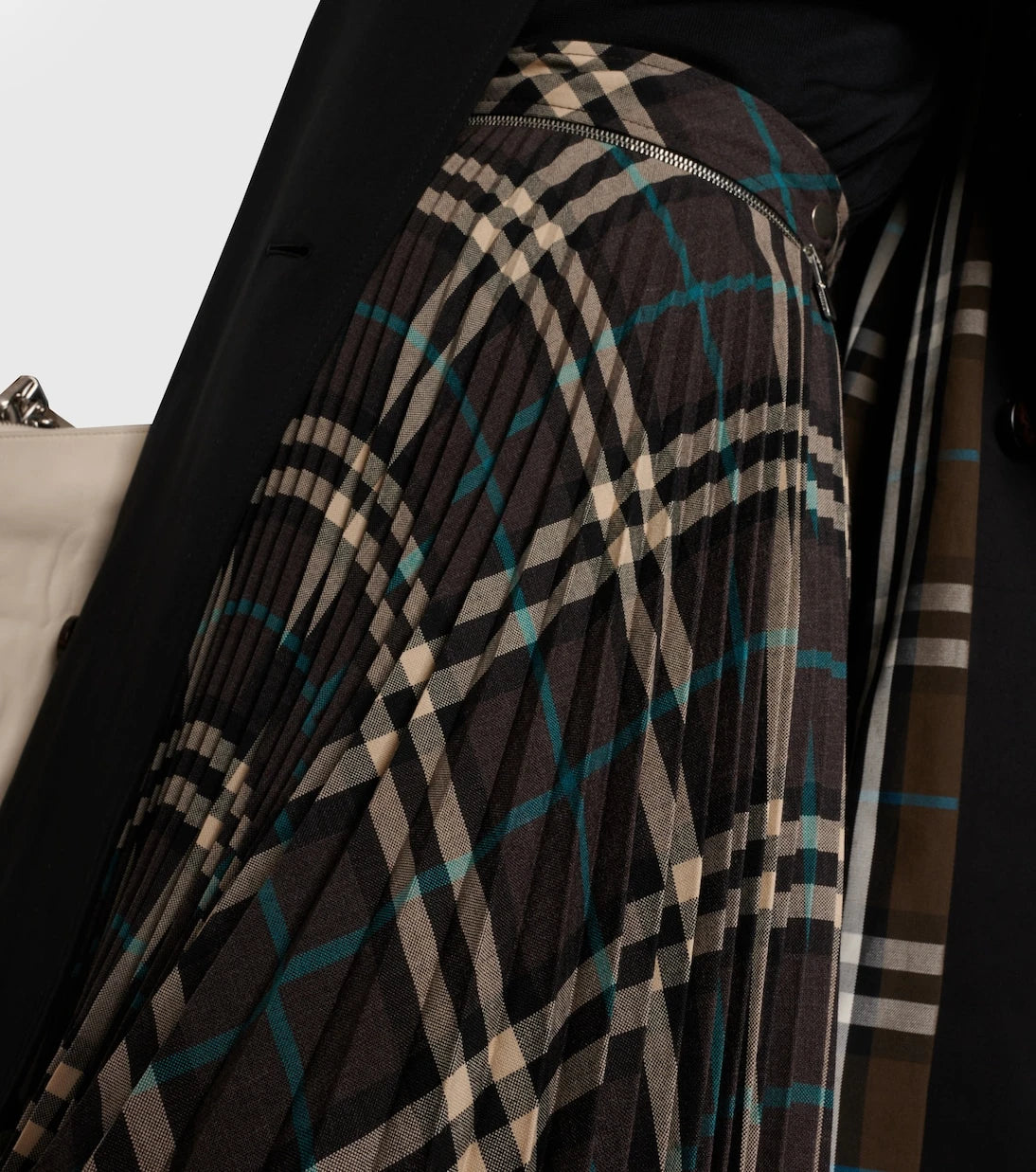 Burberry - Pleated checked midi skirt
