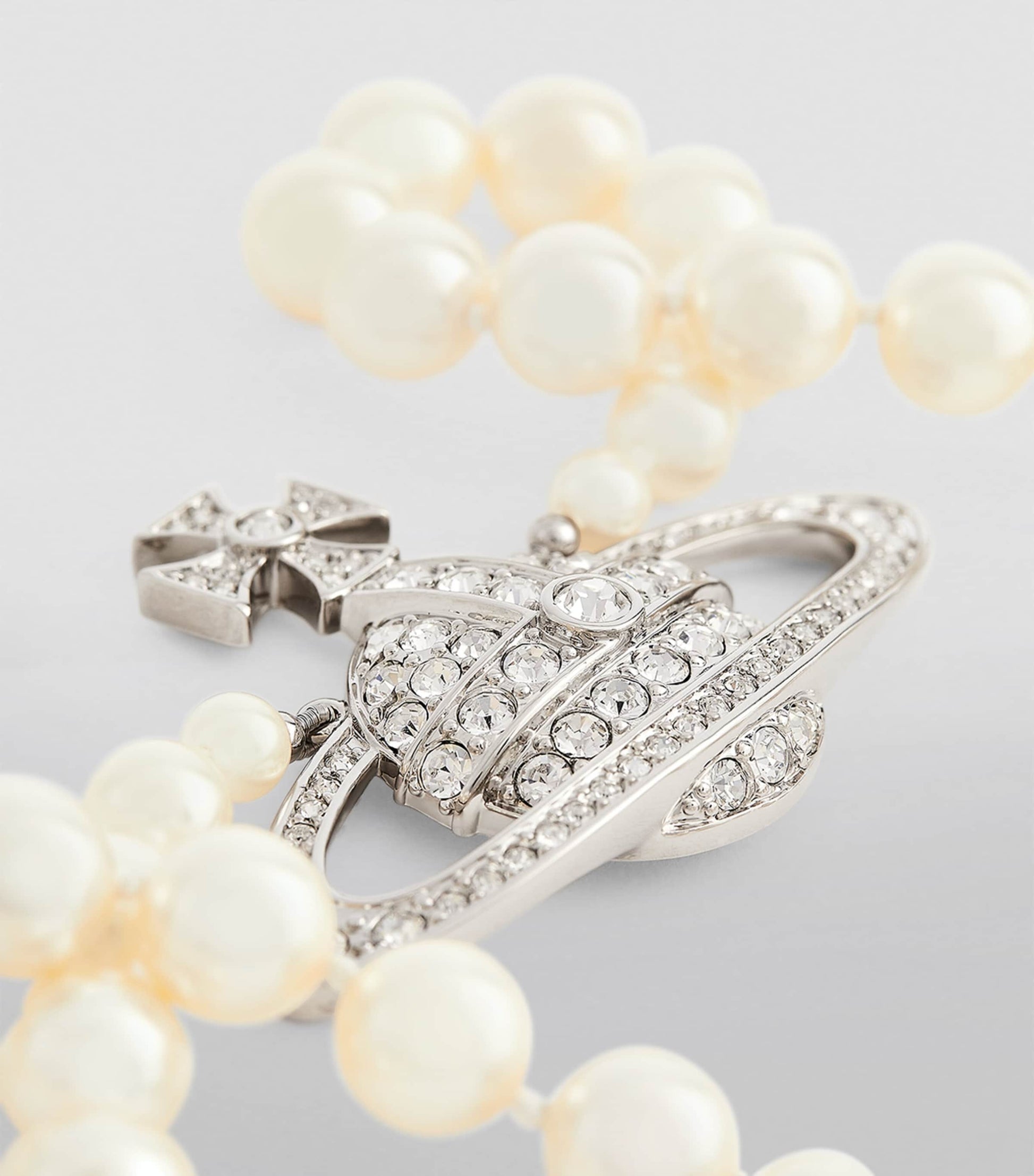 Pearl Bas Relief Necklace