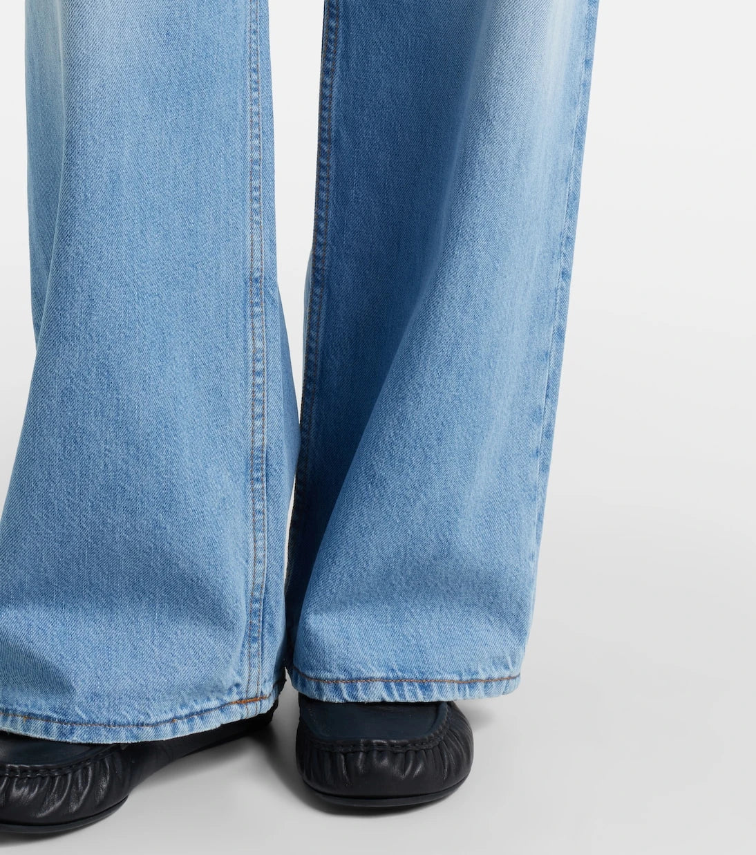 Acne Studios - جينز 1981 واسع الساق وخصر متوسط الارتفاع