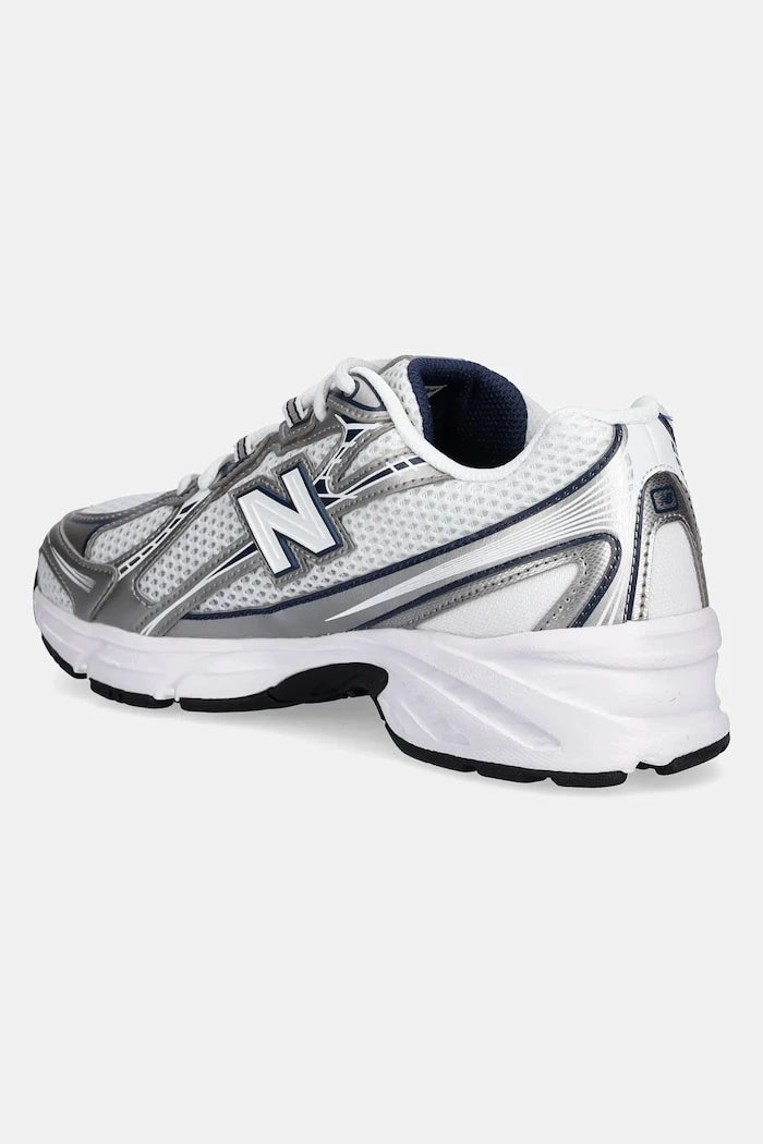 Маратонки New Balance 740