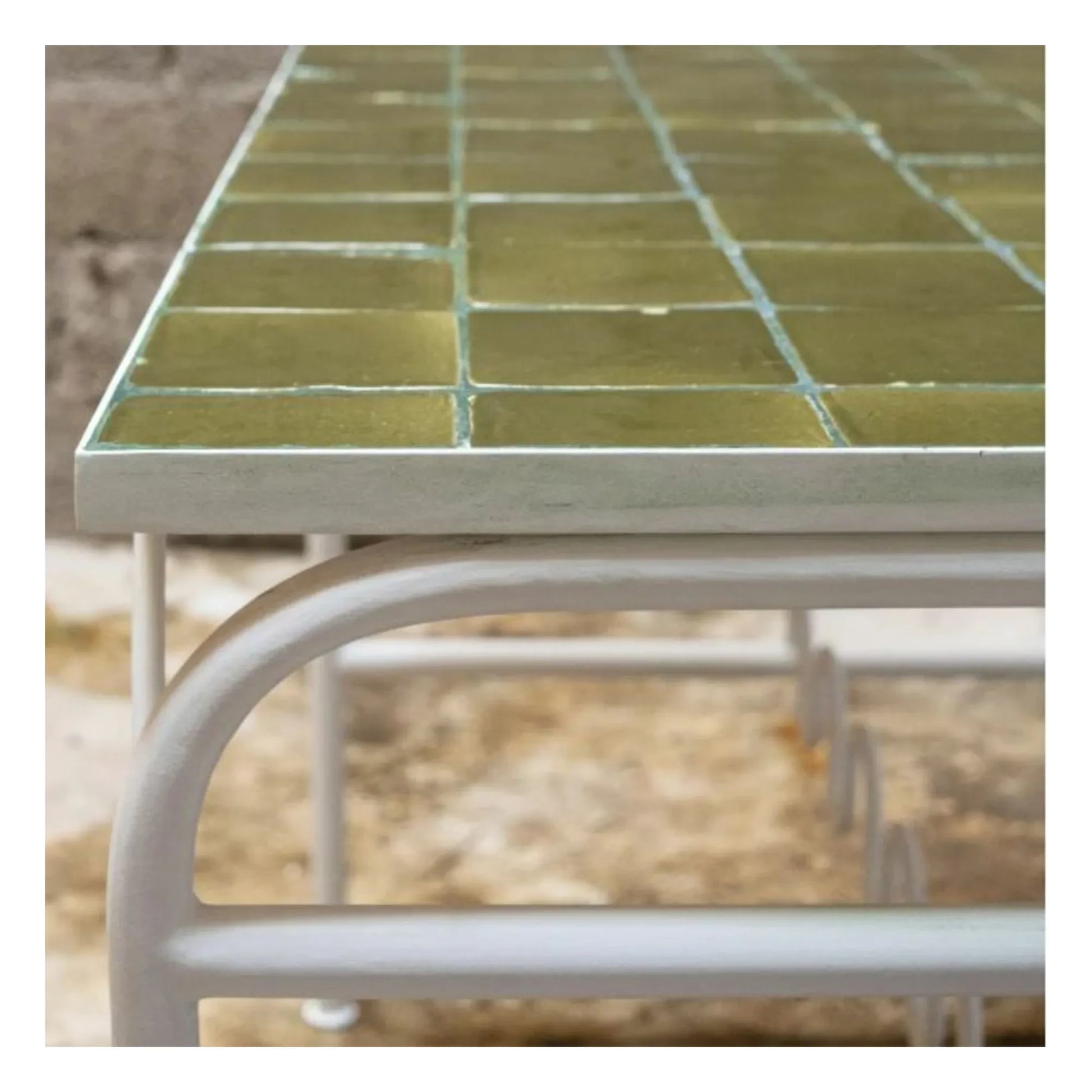 Honoré - Dolores ceramic table  | Khaki