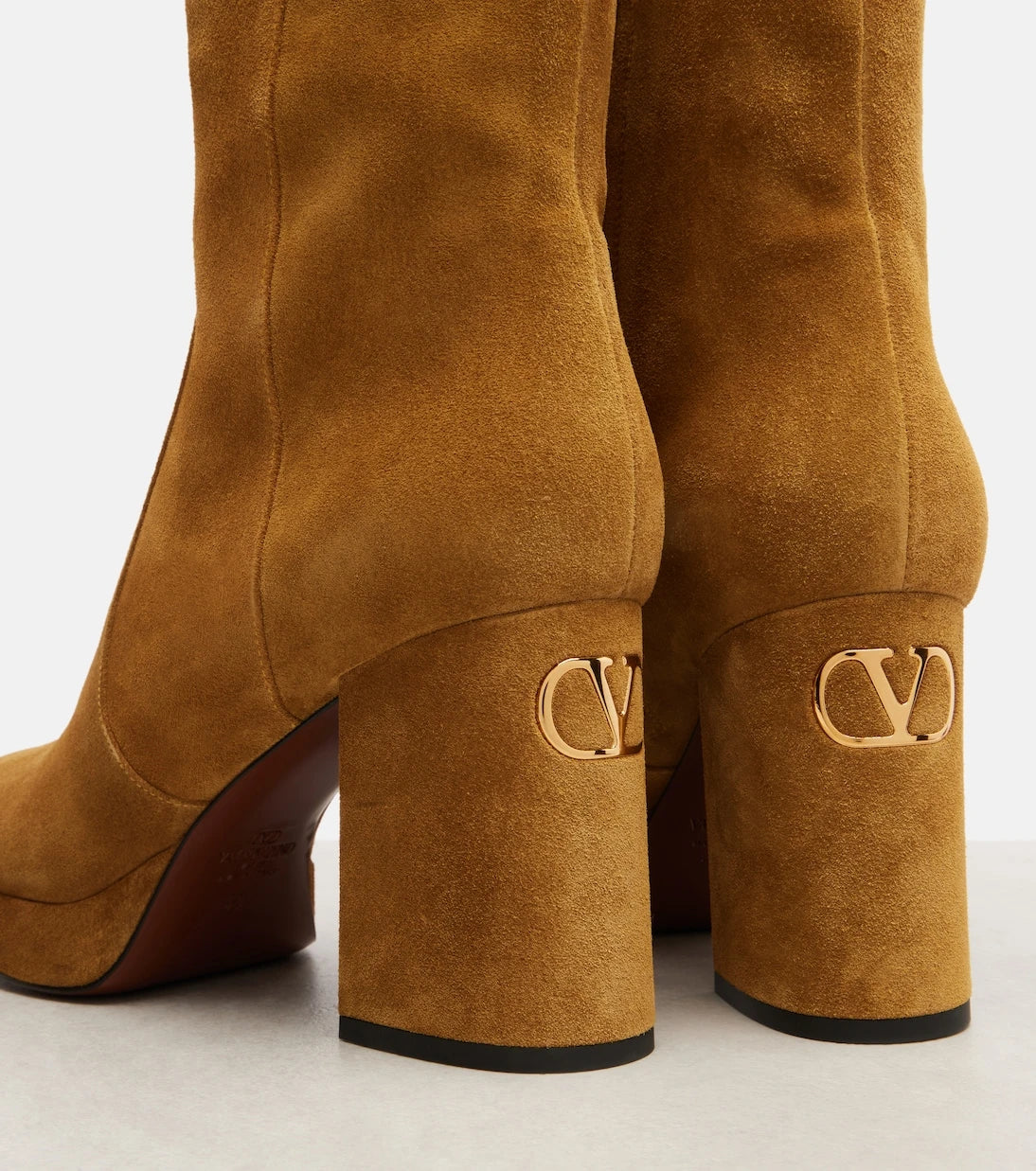Valentino Garavani - Fawcette 90 suede platform ankle boots