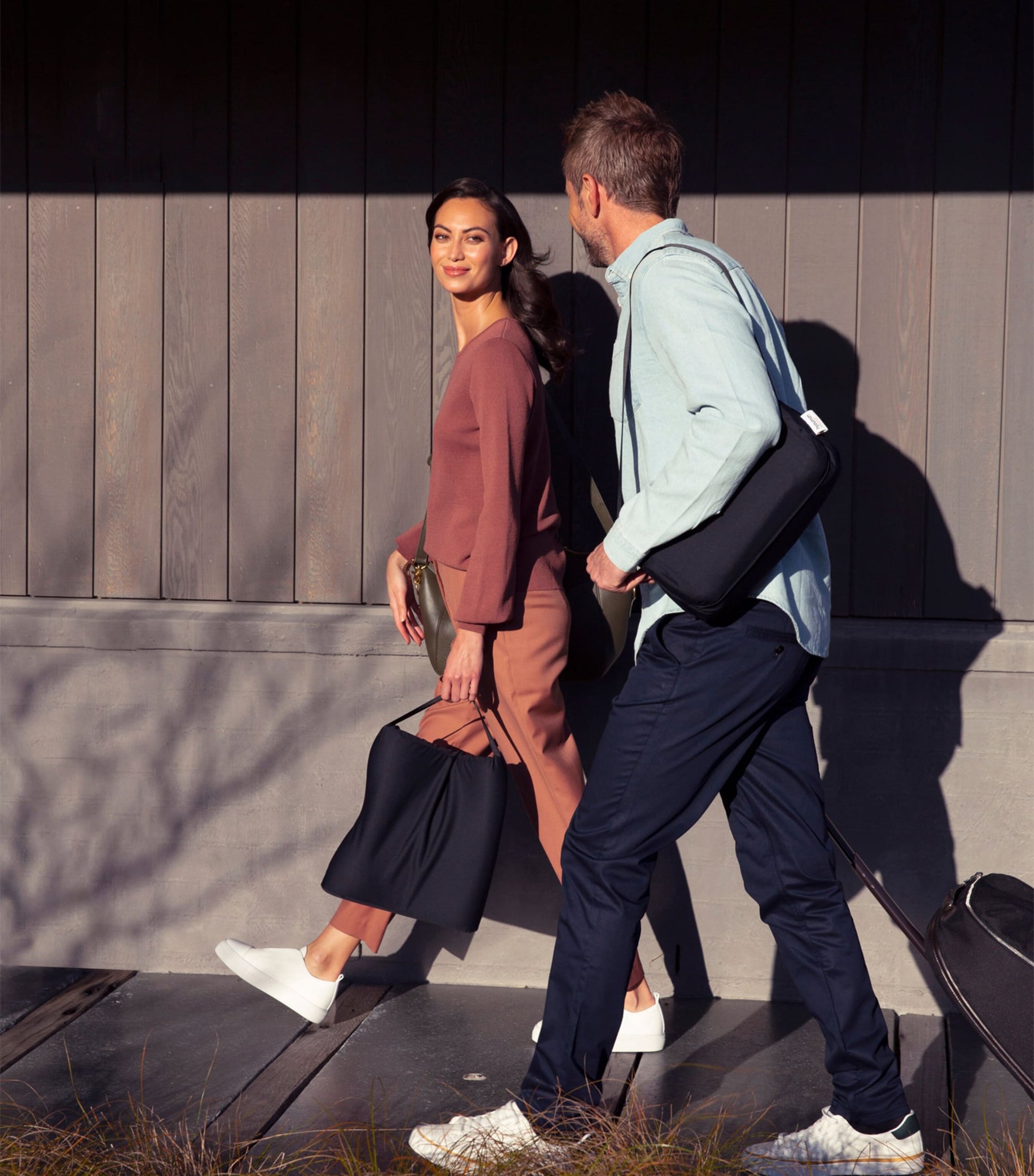 Go Pillow with Silk Pillowcase (34cm x 32cm)