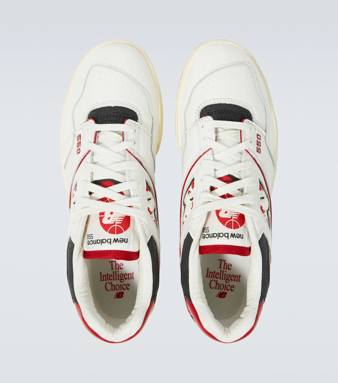 New Balance - حذاء سنيكرز 550 جلدي