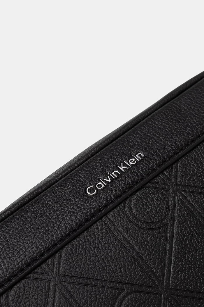 Calvin Klein козметична чанта мъжка от кожа