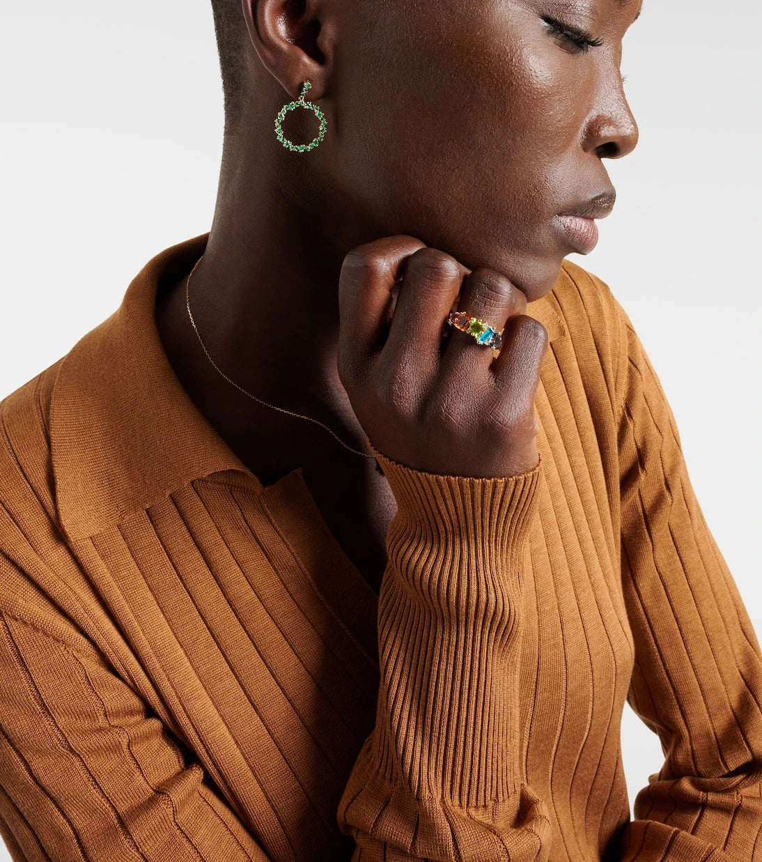 Suzanne Kalan - 18kt gold drop earrings with emeralds