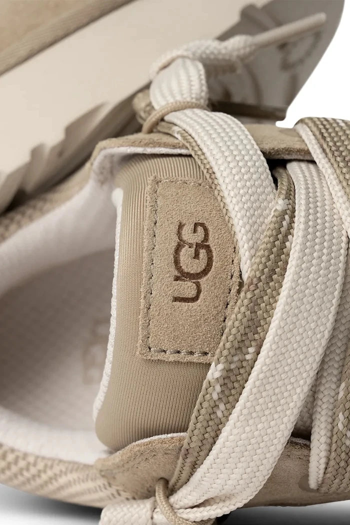 Велурени маратонки UGG Lo Lowmel