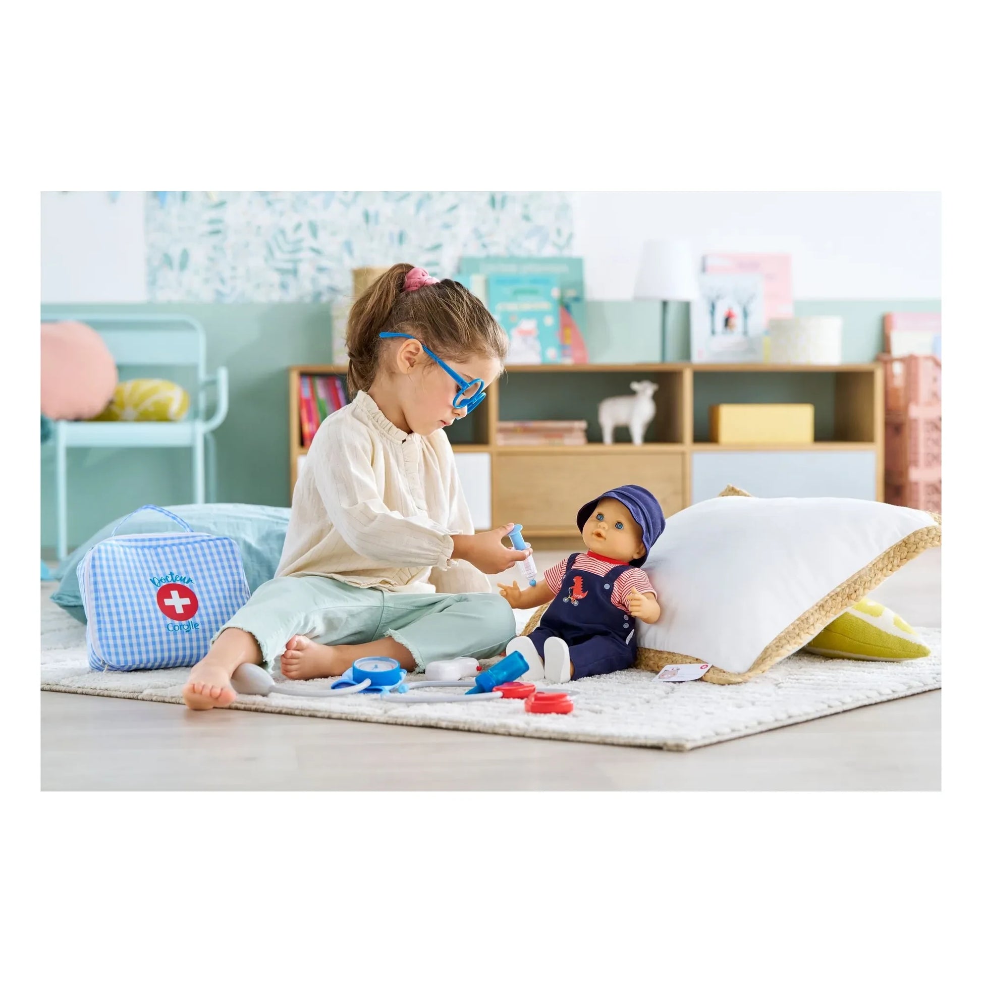 Corolle - Doctor's case and accessories for dolls 30 cm | Light blue