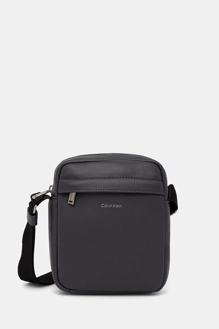 Calvin Klein erkek suni deri omuz çantası