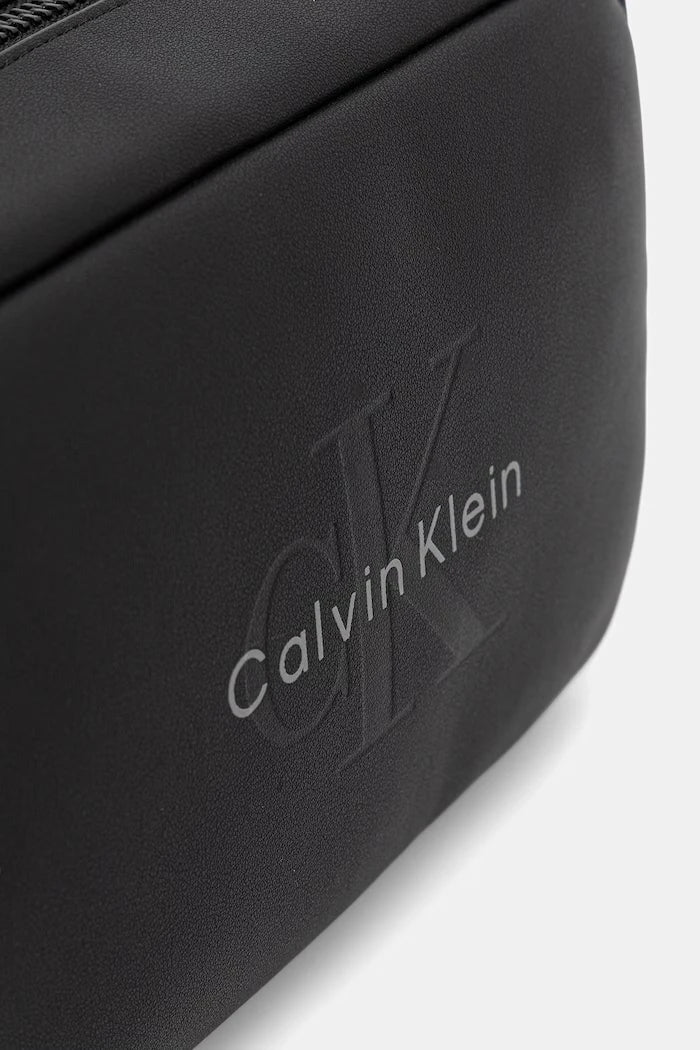 Calvin Klein Erkek Suni Deri Kozmetik Çantası