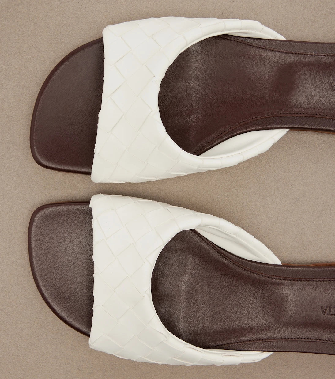 Bottega Veneta - Livia leather mules