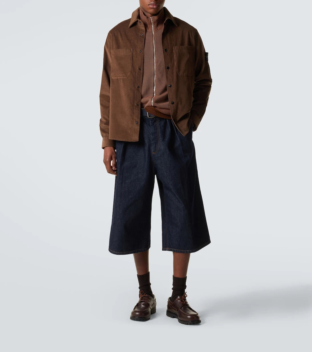 Stone Island - قميص خفيف بقَصّة فضفاضة من قماش الكوردروي القطني بشعار البوصلة