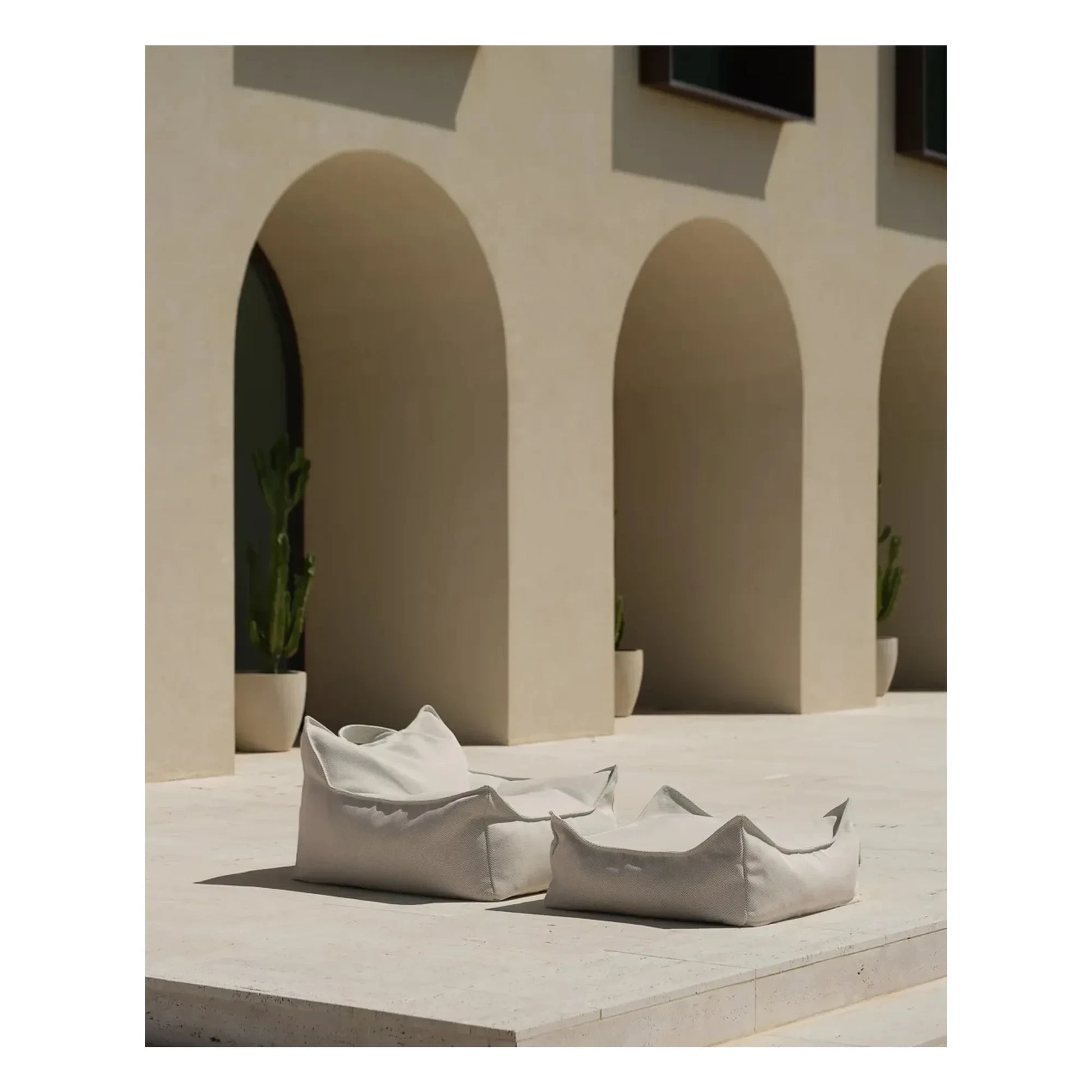 Wigiwama - Outdoor ottoman | Sand