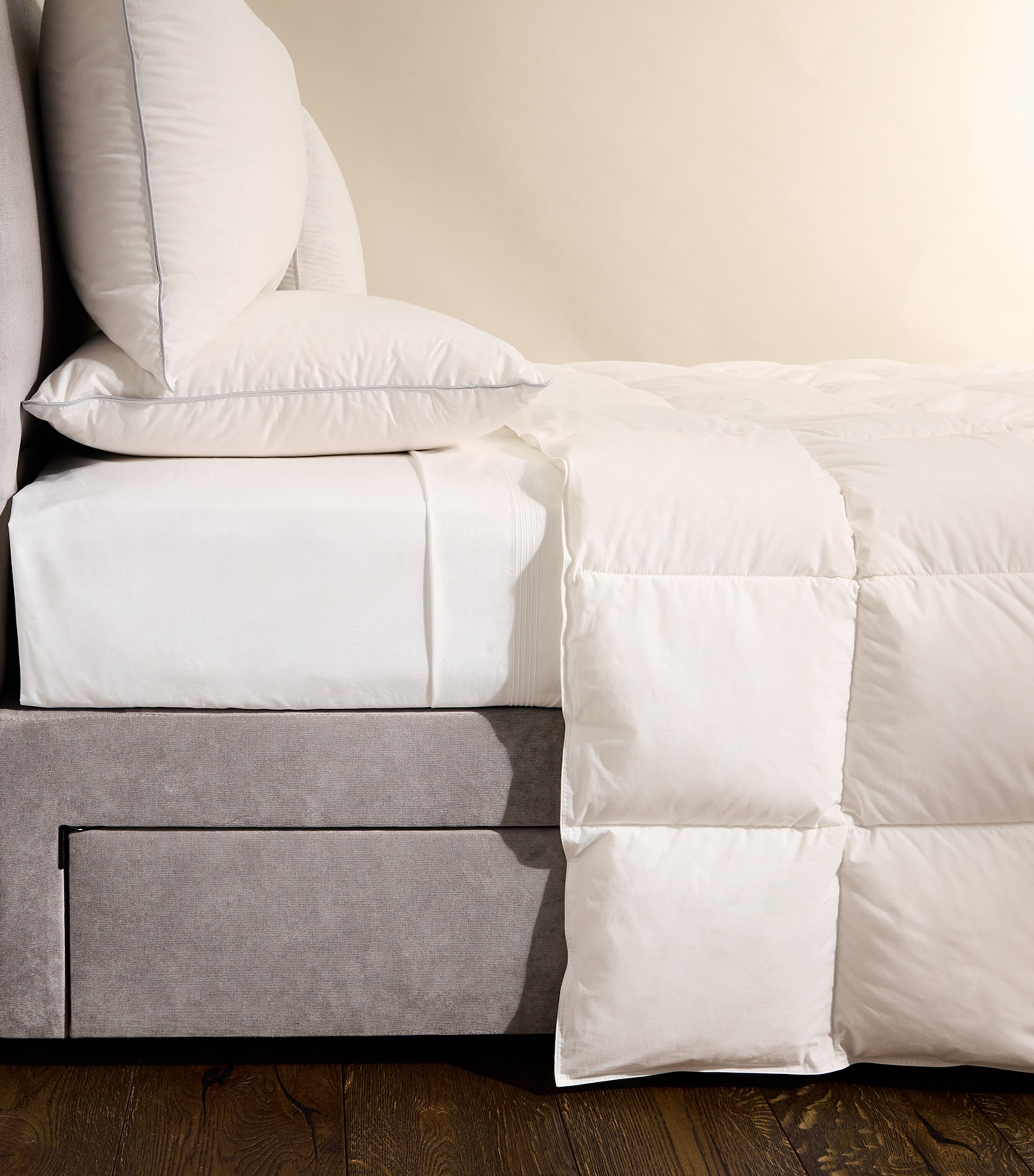 Double Matterhorn Goose Down Duvet (200cm x 200cm)