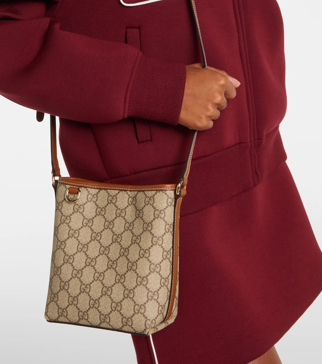 Gucci - GG Emblem Small bucket bag