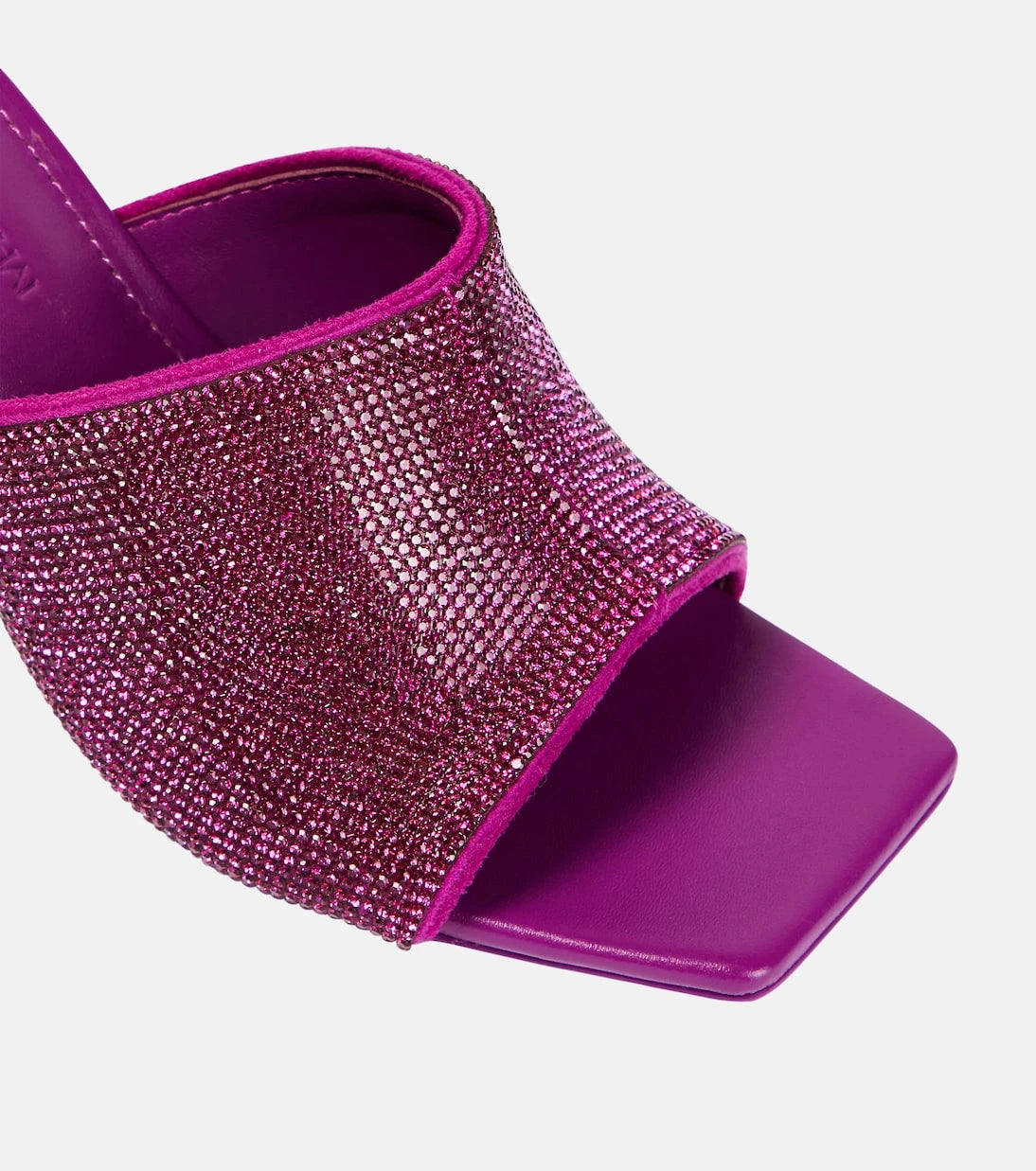 سيمخاي - صنادل آسيا المرصعة بالكريستال