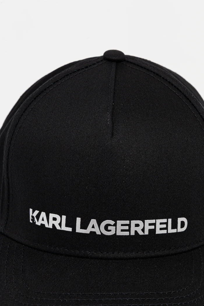 Памучна шапка с козирка Karl Lagerfeld