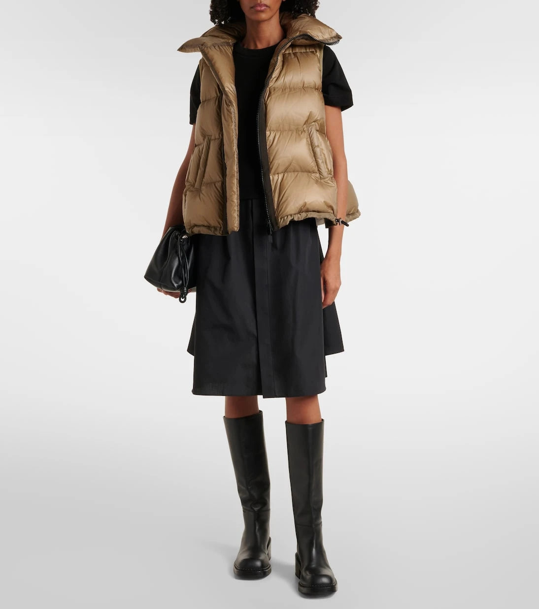 Sacai - سترة مبطنة غير متماثلة من الريش