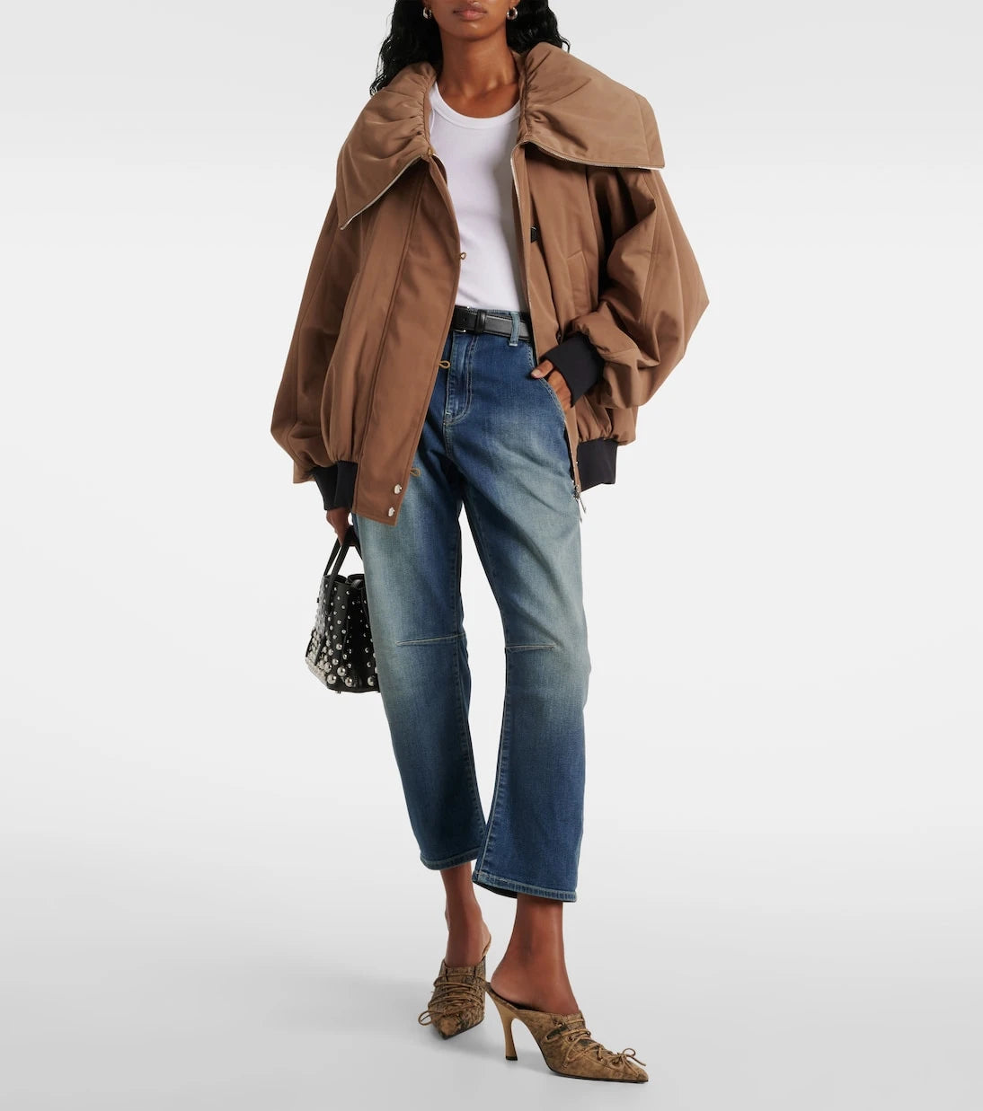 AG Jeans - بنطلون جينز بخصر عالٍ وقصّة ساق برميلية