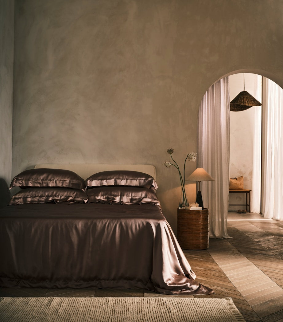 Silk Mocha Oxford Pillowcase (50cm x 75cm)