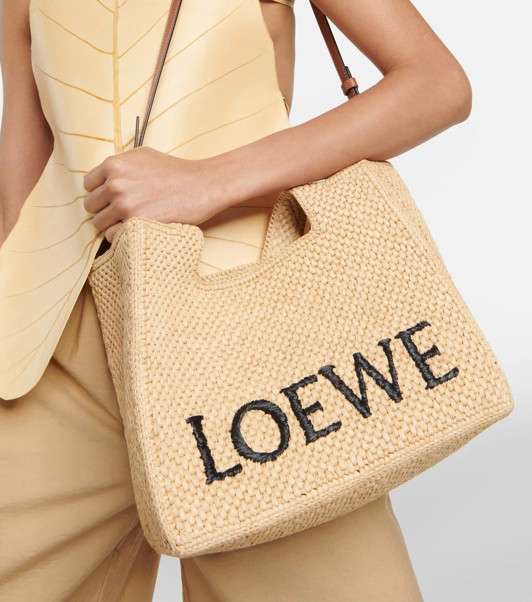 Loewe - Paula's Ibiza Medium logo raffia tote bag