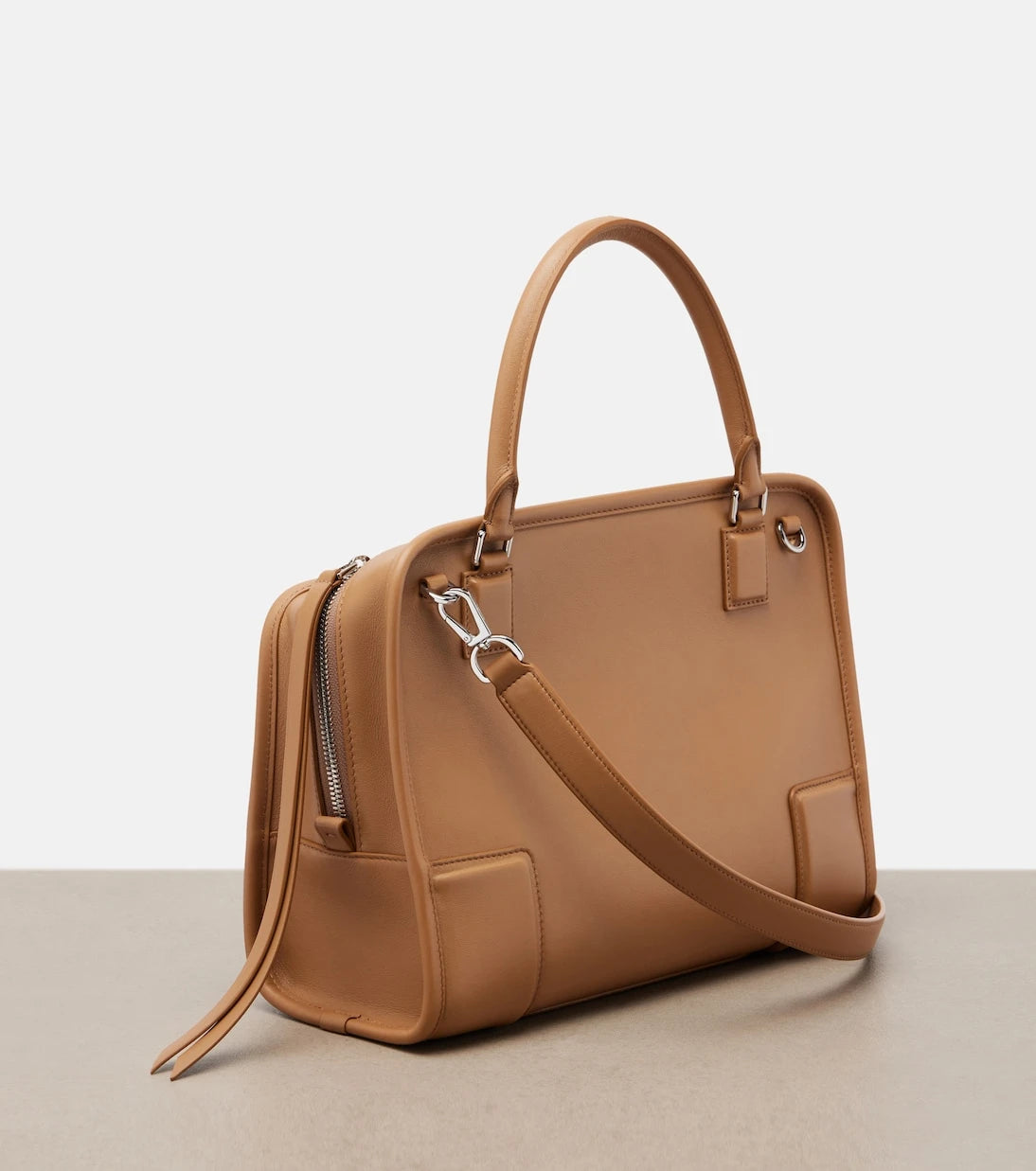 Loewe - Amazona 180 Medium leather top-handle bag