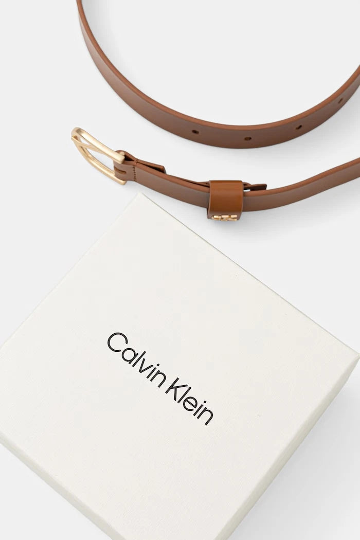 Calvin Klein kadın deri kemer