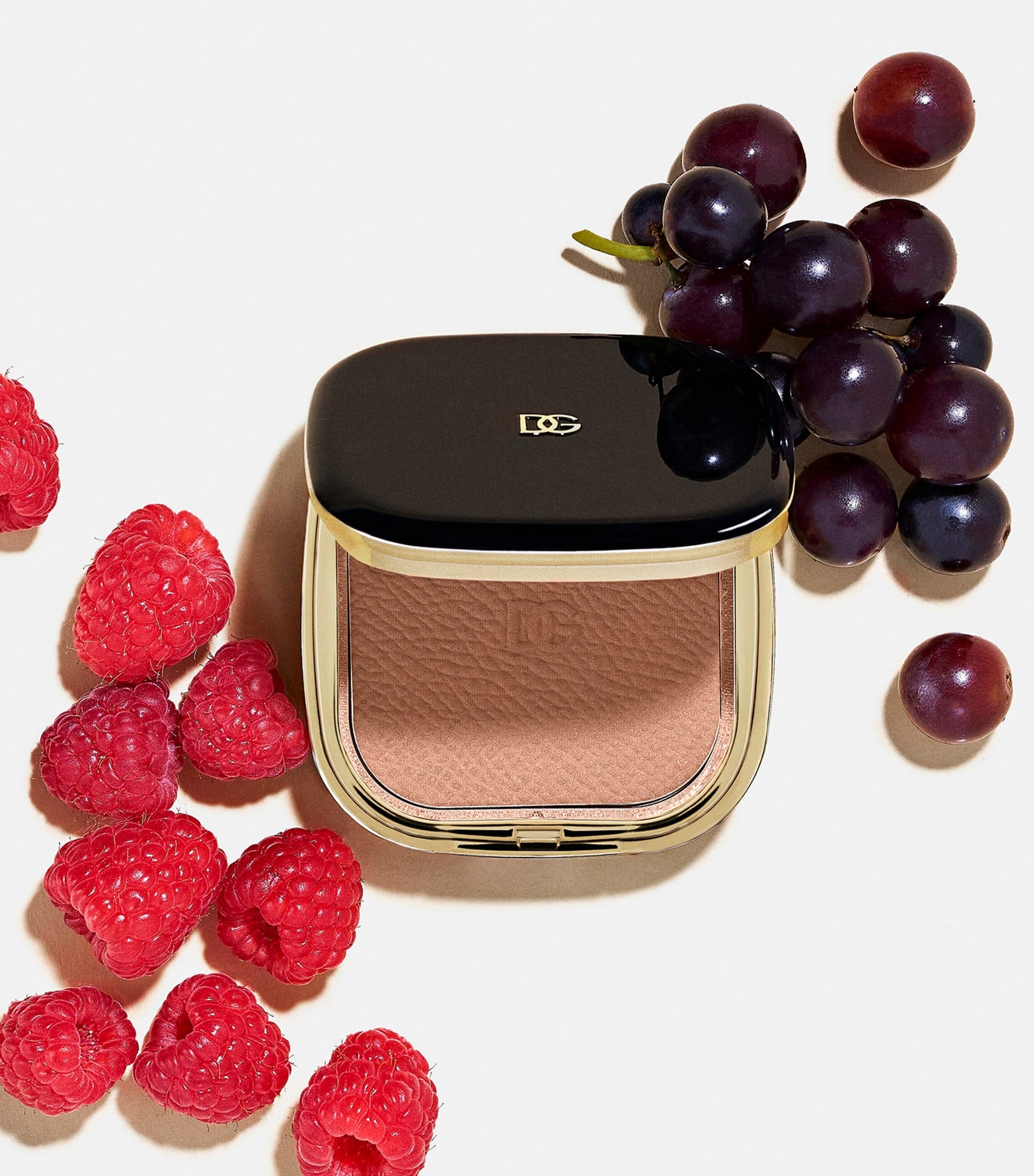 Dolce & Gabbana Face & Eyes Match Lasting Bronzer and Eyeshadow Powder